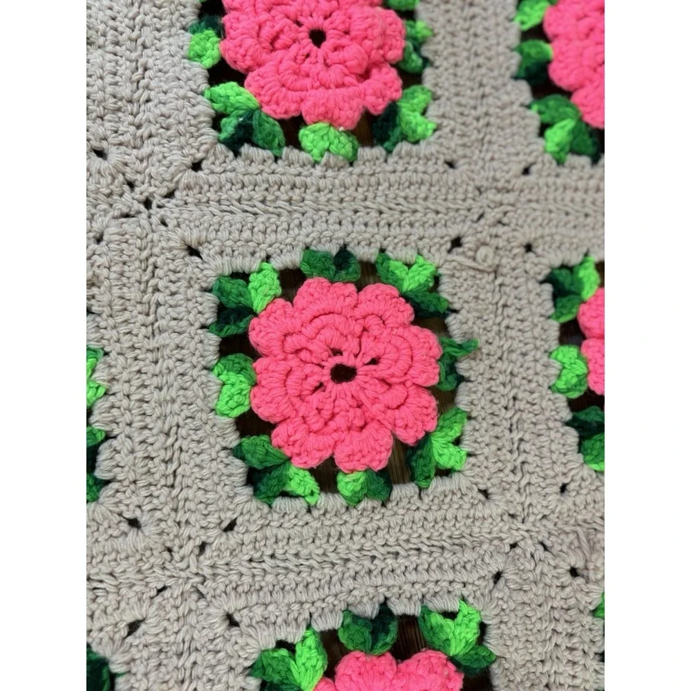 Granny square Handmade 3D Crochet Flower Afghan Blanket‎ Tan Pink  48